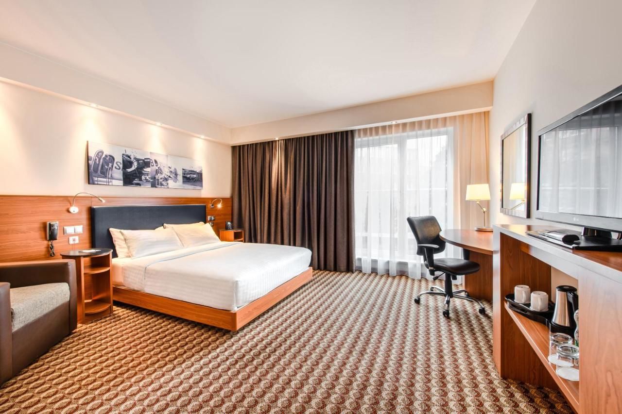 Отель Hampton by Hilton Warsaw Airport Варшава