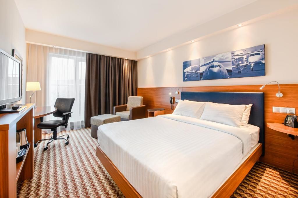 Отель Hampton by Hilton Warsaw Airport Варшава